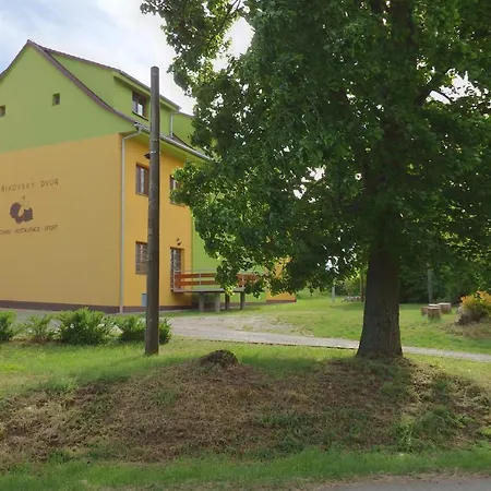 Bořikovský Dvůr 3*
